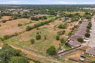 2030 Dreyer Ln, Gonzales, TX 78629 - Photo 34