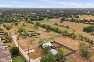 2030 Dreyer Ln, Gonzales, TX 78629 - Photo 32
