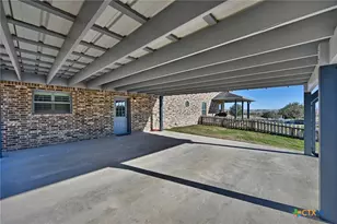 1733 Co Rd 376, Shiner, TX 77984 - Photo 22