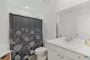 913 Riviera Ct, Seguin, TX 78155 - Photo 18