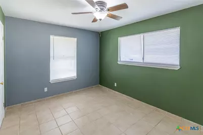406 Trent Street, Victoria, TX 77905 - Photo 22