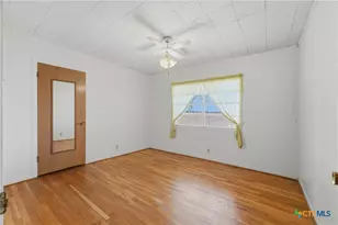 821 Co Rd 482, Gonzales, TX 78629 - Photo 18