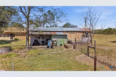 821 Cr 482, Gonzales, TX 78629 - Photo 26