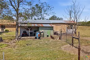821 Co Rd 482, Gonzales, TX 78629 - Photo 26