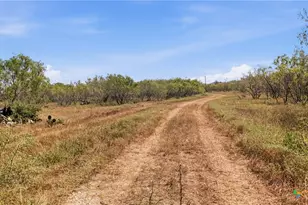 821 Co Rd 482, Gonzales, TX 78629 - Photo 6