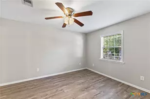 607 Hanover St, Edna, TX 77957 - Photo 10