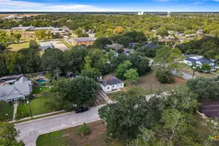 607 Hanover St, Edna, TX 77957 - Photo 26
