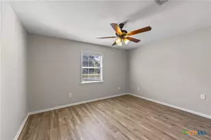 607 Hanover St, Edna, TX 77957 - Photo 8