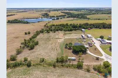 140 Private Road 801, Lott, TX 76656 - Photo 6