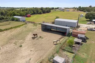 140 Private Rd 801, Lott, TX 76656 - Photo 10