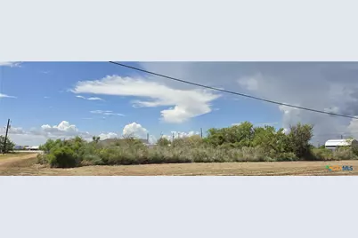 704 W Toledo Avenue, Seadrift, TX 77983 - Photo 4