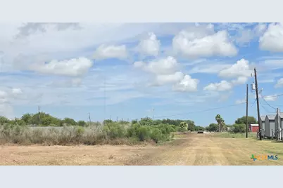 704 W Toledo Avenue, Seadrift, TX 77983 - Photo 6