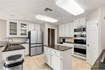 101 Willowbend Drive, Port Lavaca, TX 77979 - Photo 8