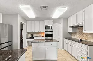 101 Willowbend Dr, Port Lavaca, TX 77979 - Photo 6