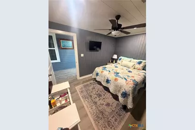 911 Bill Tindall Avenue, Seadrift, TX 77983 - Photo 20
