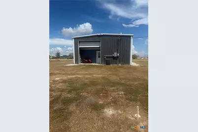 911 Bill Tindall Avenue, Seadrift, TX 77983 - Photo 14