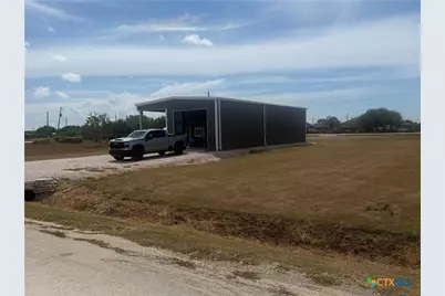 911 Bill Tindall Avenue, Seadrift, TX 77983 - Photo 6