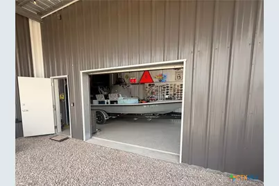 911 Bill Tindall Avenue, Seadrift, TX 77983 - Photo 12
