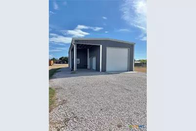 911 Bill Tindall Avenue, Seadrift, TX 77983 - Photo 10