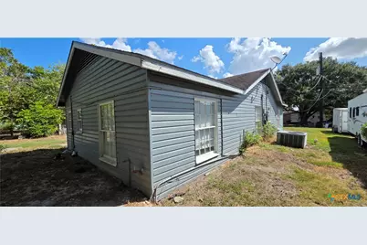 1201 La Valliere Street, Victoria, TX 77901 - Photo 2