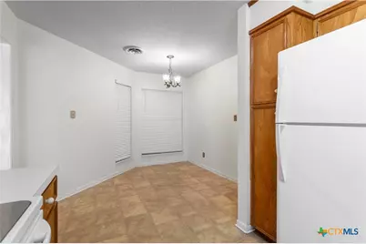 103 Windward Court, Victoria, TX 77901 - Photo 4