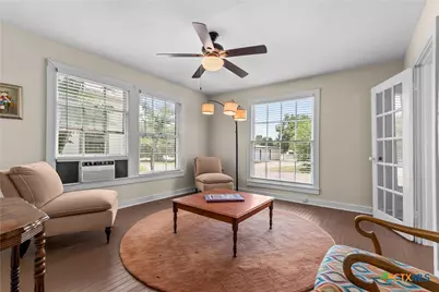 111 N 11th Street, Temple, TX 76501 - Photo 16