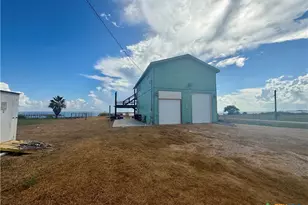 9 Lee St, Port Lavaca, TX 77979 - Photo 1