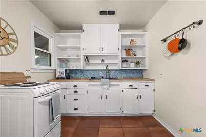 140 E 15th Avenue, Belton, TX 76513 - Photo 10