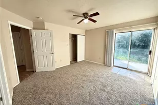 306 Oelkers Dr, New Braunfels, TX 78130 - Photo 10