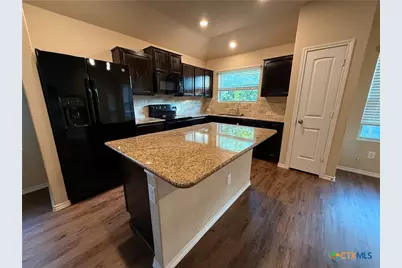 2934 Meadow Ridge, New Braunfels, TX 78130 - Photo 6