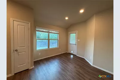 2934 Meadow Ridge, New Braunfels, TX 78130 - Photo 10