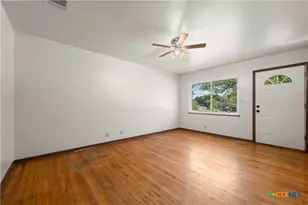 22 Park Ln, Lampasas, TX 76550 - Photo 6