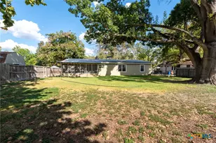 818 Mary Blvd, New Braunfels, TX 78130 - Photo 8