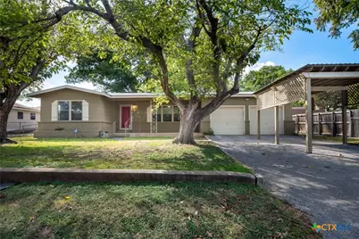 818 Mary Boulevard, New Braunfels, TX 78130 - Photo 2