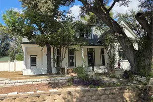 620 S Main St, Belton, TX 76513 - Photo 2