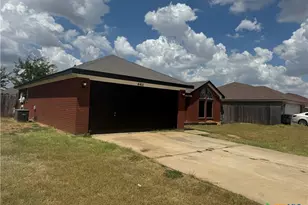 4411 Lonesome Dove Dr, Killeen, TX 76549 - Photo 2