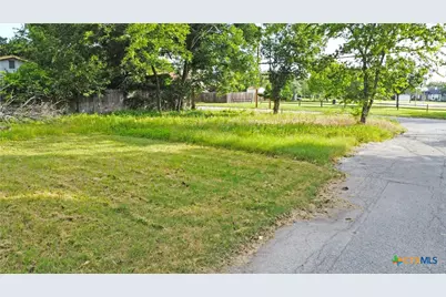 740 Comal Avenue, New Braunfels, TX 78130 - Photo 6