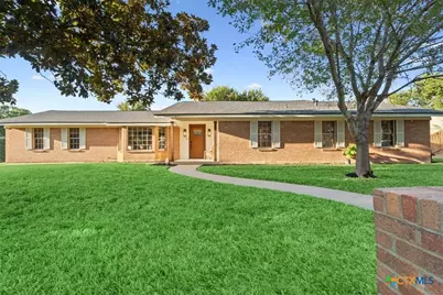200 E 21st Avenue, Belton, TX 76513 - Photo 1