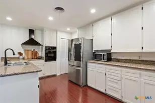200 E 21st Ave, Belton, TX 76513 - Photo 10