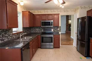 503 Texas St, Copperas Cove, TX 76522 - Photo 4