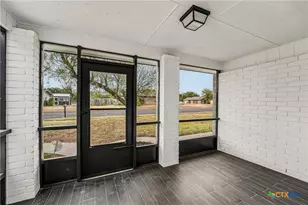 612 W Mary Jane Dr, Killeen, TX 76541 - Photo 2