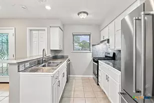 3003 Gayle St, Victoria, TX 77901 - Photo 6