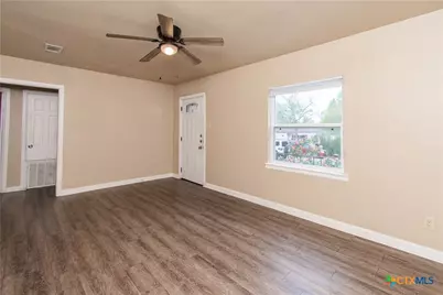 214 E Munroe Avenue, Temple, TX 76501 - Photo 4