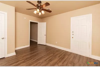 214 E Munroe Avenue, Temple, TX 76501 - Photo 18