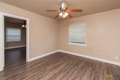 214 E Munroe Avenue, Temple, TX 76501 - Photo 14