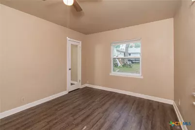 214 E Munroe Avenue, Temple, TX 76501 - Photo 12