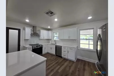 1810 S 49th Street, Temple, TX 76504 - Photo 4