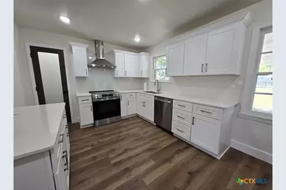 1810 S 49th Street, Temple, TX 76504 - Photo 6