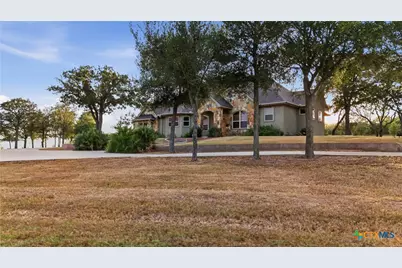 432 Creekwood Drive, Gonzales, TX 78629 - Photo 8