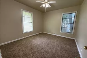 303 Cloud St, Killeen, TX 76541 - Photo 6